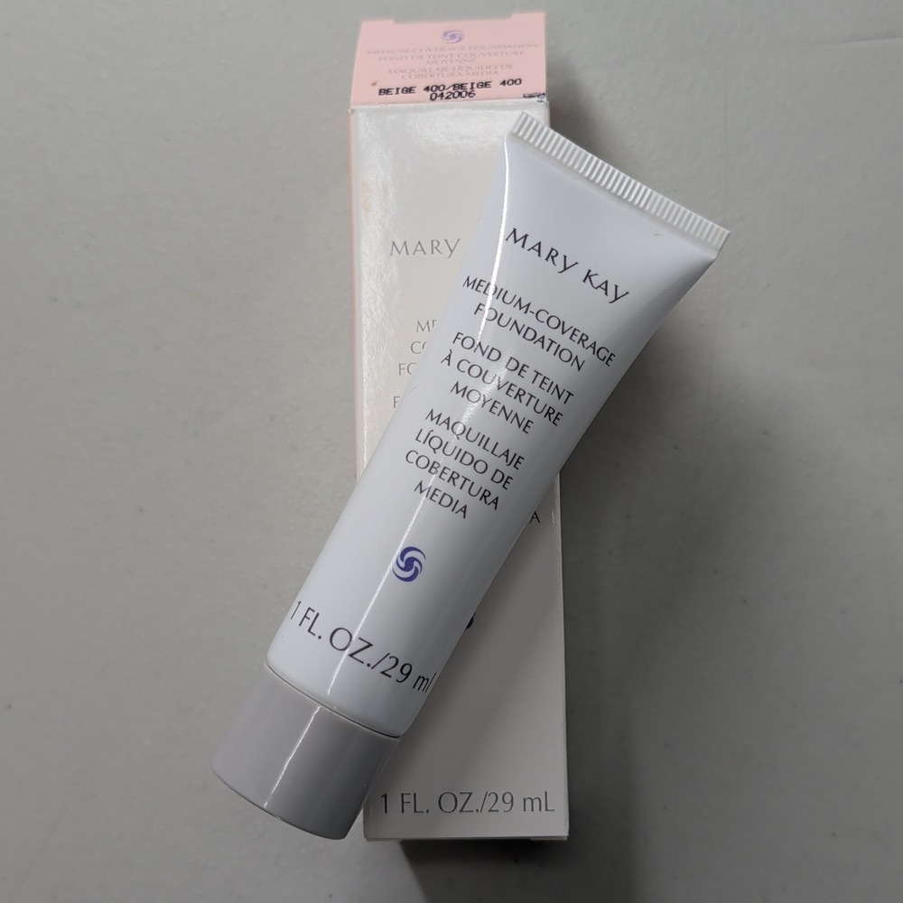Mary Kay Medium Coverage Foundation Beige 400 1 fl oz Pink Cap 042006